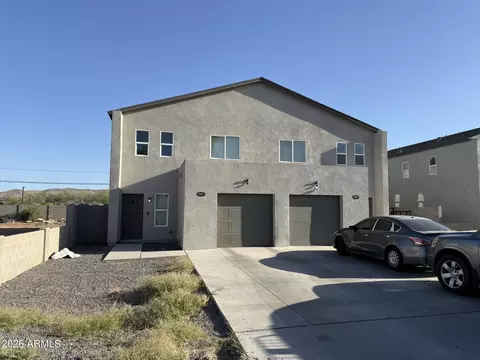 2431 E Pueblo Ave, Phoenix, AZ 85040