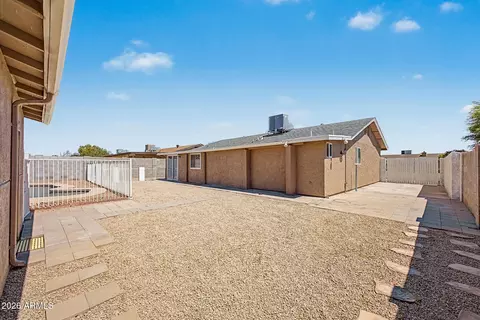 Exterior - 2702 E Grovers Ave, Phoenix, AZ 85032 photo 6 of 8