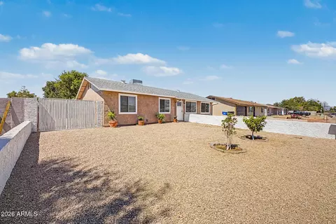 Exterior - 2702 E Grovers Ave, Phoenix, AZ 85032 photo 4 of 8