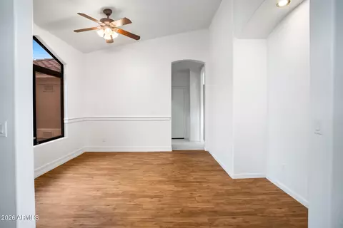 Living - 512 E Jordon Ln, Phoenix, AZ 85086 photo 2 of 7