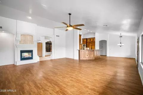 Living - 512 E Jordon Ln, Phoenix, AZ 85086 photo 5 of 7