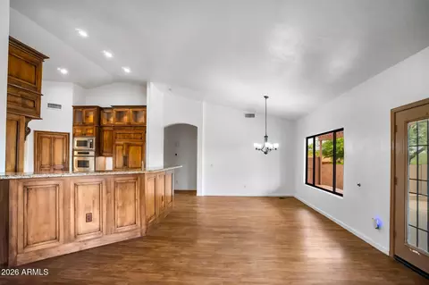 Living - 512 E Jordon Ln, Phoenix, AZ 85086 photo 7 of 7