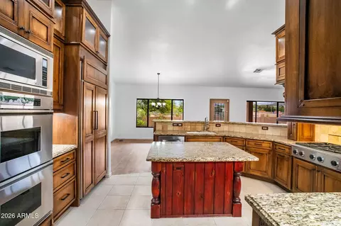 Kitchen - 512 E Jordon Ln, Phoenix, AZ 85086 photo 4 of 4
