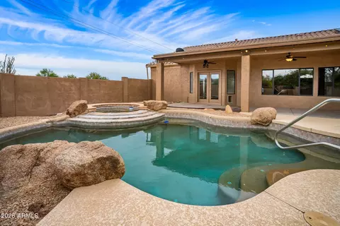 Exterior - 512 E Jordon Ln, Phoenix, AZ 85086 photo 3 of 8