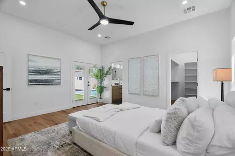 Bedroom - 3860 E Clarendon Ave, Phoenix, AZ 85018 photo 2 of 3