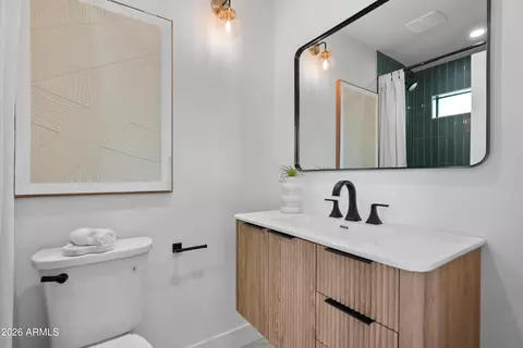 Bath - 3860 E Clarendon Ave, Phoenix, AZ 85018 photo 5 of 5