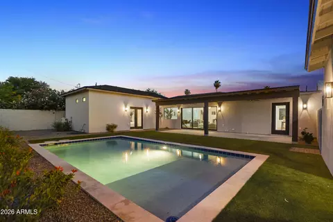 Exterior - 3860 E Clarendon Ave, Phoenix, AZ 85018 photo 5 of 16