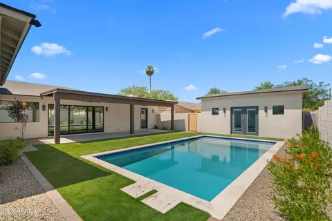 Exterior - 3860 E Clarendon Ave, Phoenix, AZ 85018 photo 10 of 16
