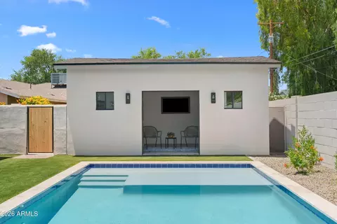 Exterior - 3860 E Clarendon Ave, Phoenix, AZ 85018 photo 8 of 16