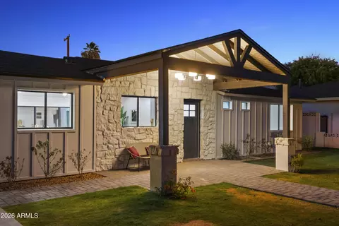 Exterior - 3860 E Clarendon Ave, Phoenix, AZ 85018 photo 4 of 16