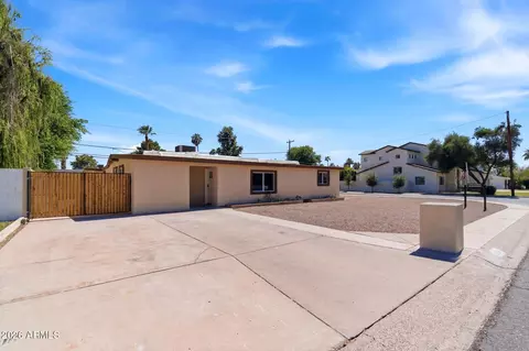 4623 E Devonshire Ave, Phoenix, AZ 85018 photo 2