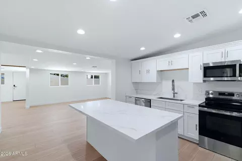 4623 E Devonshire Ave, Phoenix, AZ 85018 photo 3