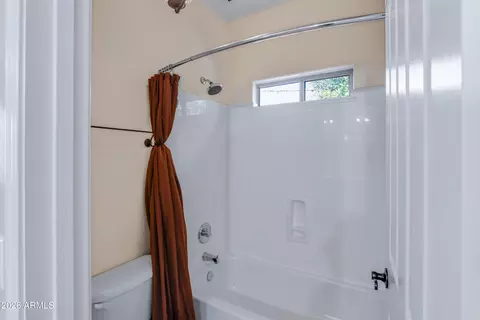 Bath - 4335 E Fox Cir, Mesa, AZ 85205 photo 5 of 10