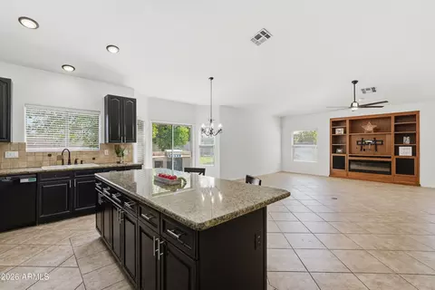Kitchen - 4335 E Fox Cir, Mesa, AZ 85205 photo 3 of 7