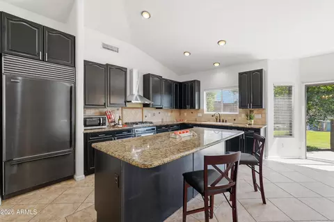 Kitchen - 4335 E Fox Cir, Mesa, AZ 85205 photo 4 of 7
