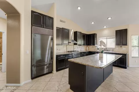 Kitchen - 4335 E Fox Cir, Mesa, AZ 85205 photo 5 of 5