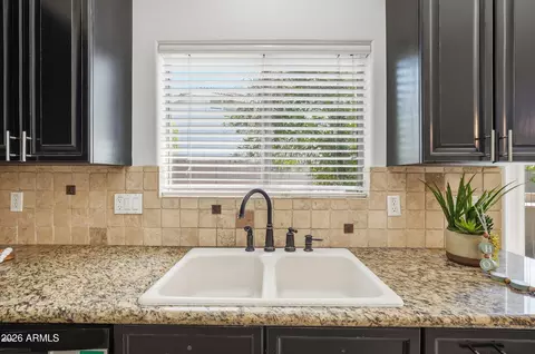 Kitchen - 4335 E Fox Cir, Mesa, AZ 85205 photo 6 of 7