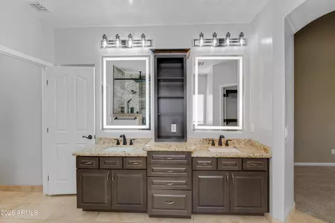 Bath - 4335 E Fox Cir, Mesa, AZ 85205 photo 9 of 10