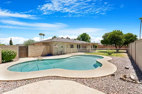 Exterior - 2059 E Manhatton Dr, Tempe, AZ 85282 photo 3 of 5