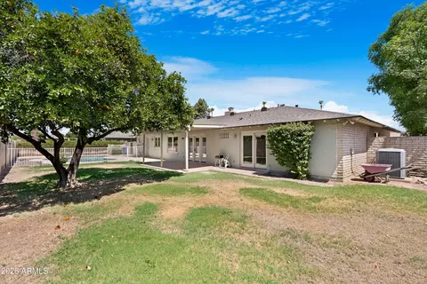 Exterior - 2059 E Manhatton Dr, Tempe, AZ 85282 photo 2 of 5