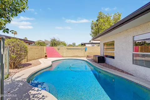 Exterior - 5450 E Cambridge Ave, Phoenix, AZ 85008 photo 8 of 9
