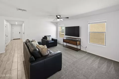 Entry Way - 654 E Buckingham Ave, Gilbert, AZ 85297 photo 2 of 5