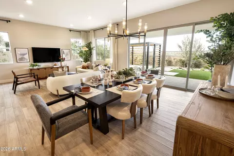 Dining - 1466 E Coconino Way, Gilbert, AZ 85298 photo 1 of 4