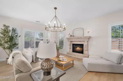 Living - 2517 S Constellation Way, Gilbert, AZ 85295 photo 2 of 5