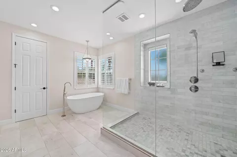 Bath - 2517 S Constellation Way, Gilbert, AZ 85295 photo 5 of 9
