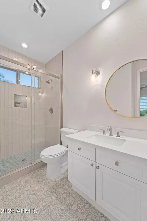 Bath - 2517 S Constellation Way, Gilbert, AZ 85295 photo 9 of 9
