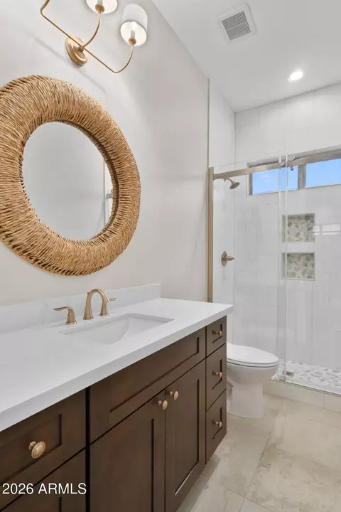 Bath - 2517 S Constellation Way, Gilbert, AZ 85295 photo 1 of 9
