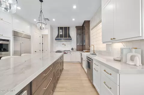 Kitchen - 2517 S Constellation Way, Gilbert, AZ 85295 photo 2 of 4