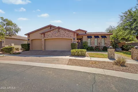 3238 E Mountain Village Cir, Phoenix, AZ 85042