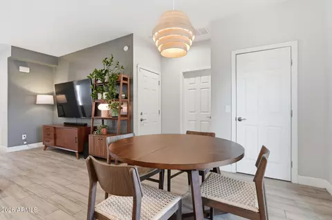 Dining - 1021 E Odeum Ln, Phoenix, AZ 85040 photo 1 of 2