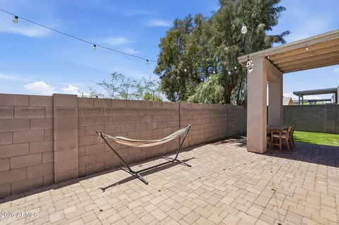 Exterior - 1021 E Odeum Ln, Phoenix, AZ 85040 photo 6 of 9