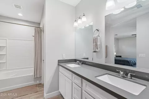 Entry Way - 1021 E Odeum Ln, Phoenix, AZ 85040 photo 1 of 1
