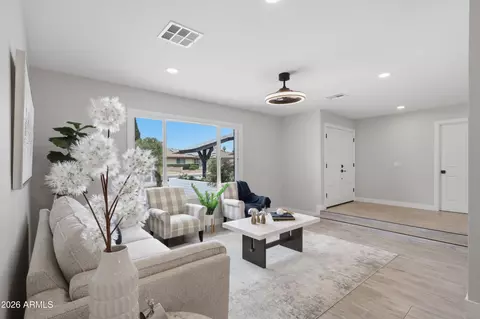Living - 3453 W Hearn Rd, Phoenix, AZ 85053 photo 1 of 1