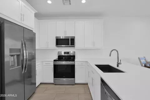 Kitchen - 9838 E Wavelength Ave, Mesa, AZ 85212 photo 2 of 2