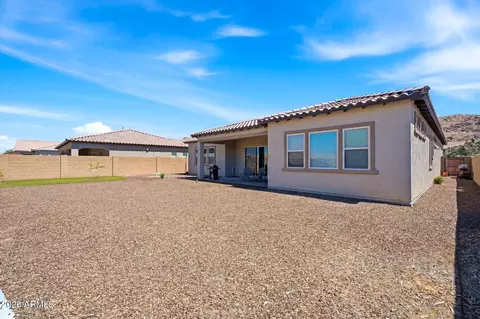 Exterior - 3034 E Desert Ln, Phoenix, AZ 85042 photo 9 of 13