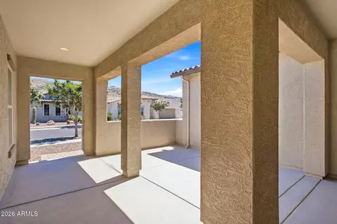 Exterior - 3034 E Desert Ln, Phoenix, AZ 85042 photo 6 of 13
