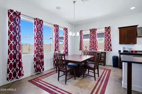 Dining - 3034 E Desert Ln, Phoenix, AZ 85042 photo 2 of 3