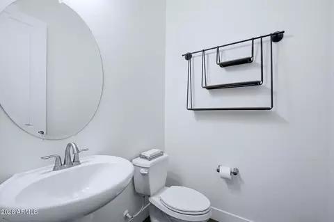 Bath - 3034 E Desert Ln, Phoenix, AZ 85042 photo 5 of 5