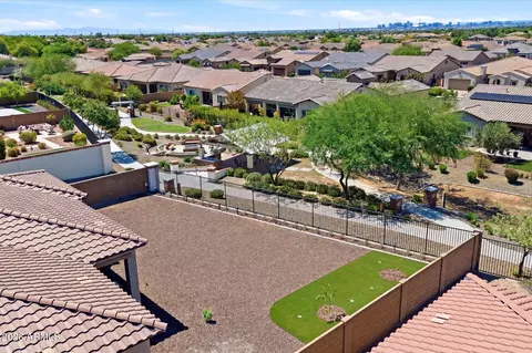 Exterior - 3034 E Desert Ln, Phoenix, AZ 85042 photo 10 of 13