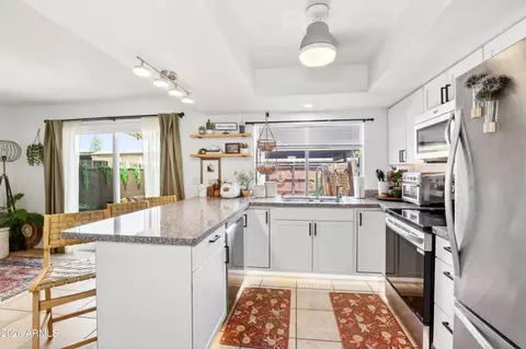 Kitchen - 907 E Shobe Dr, Tempe, AZ 85283 photo 2 of 4