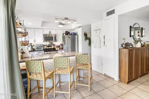 Kitchen - 907 E Shobe Dr, Tempe, AZ 85283 photo 1 of 4