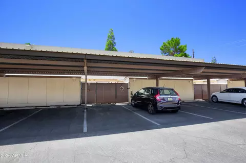 Exterior - 907 E Shobe Dr, Tempe, AZ 85283 photo 6 of 8