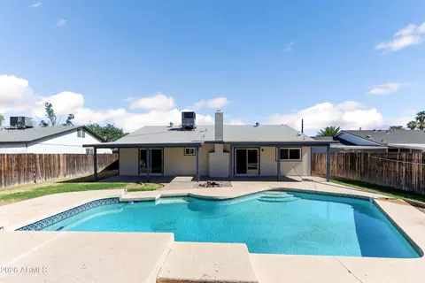Exterior - 4723 E Vineyard Rd, Phoenix, AZ 85042 photo 2 of 4