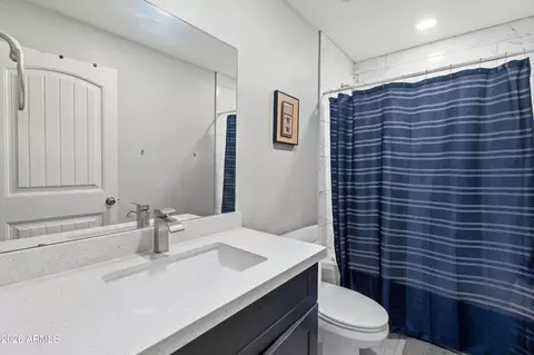 Bath - 1728 E Wood St, Phoenix, AZ 85040 photo 1 of 1