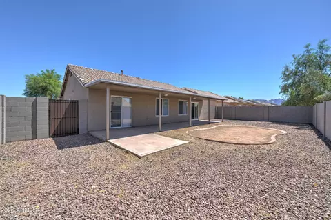 Exterior - 1337 W 15th Ave, Apache Junction, AZ 85120 photo 7 of 9