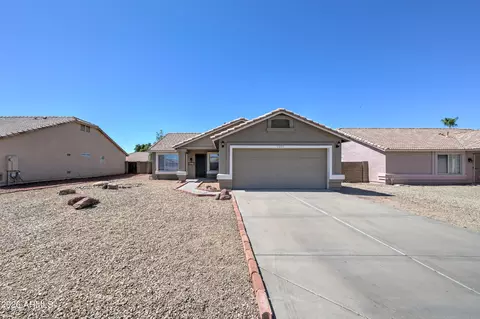 Exterior - 1337 W 15th Ave, Apache Junction, AZ 85120 photo 2 of 9